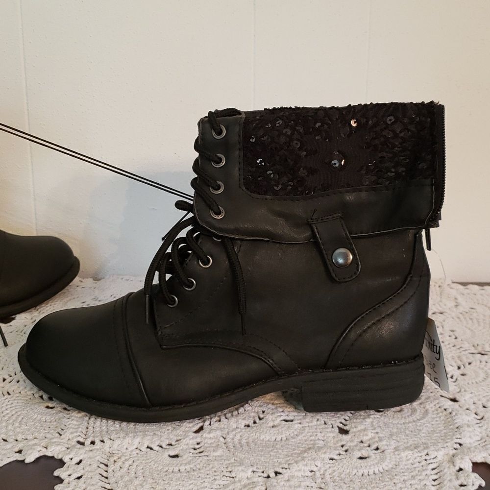 NWT Vanity Black Moto Boots Sz 7.5